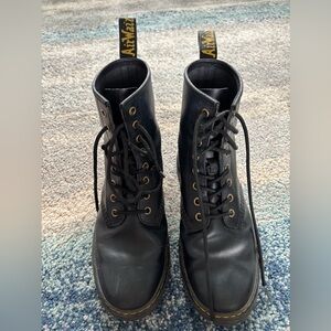 WOMEN'S DR. MARTENS ZAVALA COMBAT BOOTS Size 8
